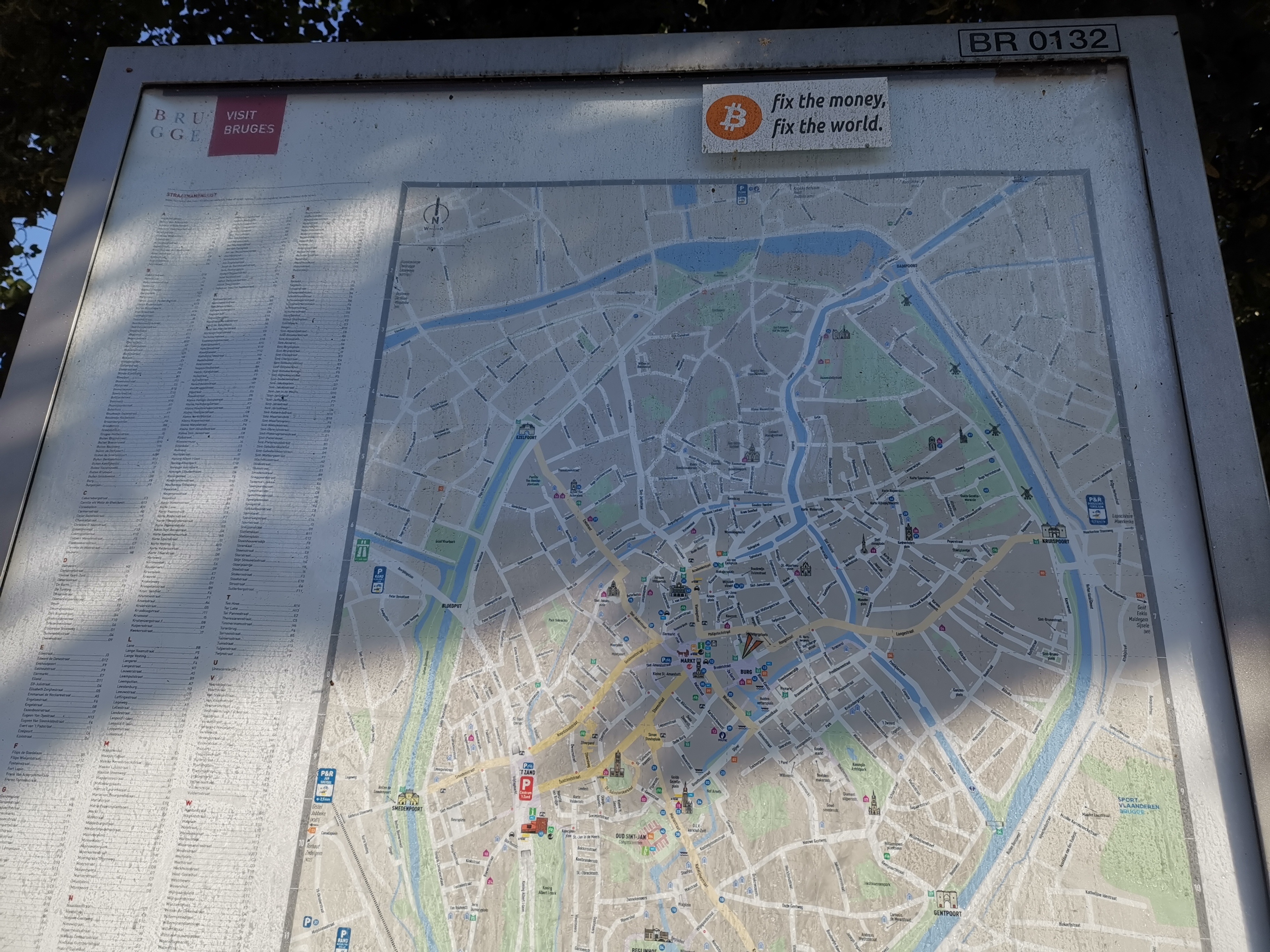 Afbeeldingslocatie: https://tweakers.net/i/-eItJQcV0E0l7xnUfnS_pNo8P30=/full-fit-in/4920x3264/filters:max_bytes(3145728):no_upscale():strip_icc():fill(white):strip_exif()/f/image/AjUdvS4yH1pAIEQfFyJ1eS2V.jpg?f=user_large