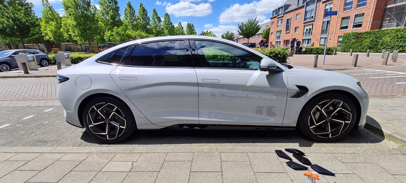 Afbeeldingslocatie: https://tweakers.net/i/-h_UjXF-FD1lW4N8_LruGI1oKpc=/800x/filters:strip_icc():strip_exif()/f/image/89Wt5s05J6KvwcZMdSNdETuC.jpg?f=fotoalbum_large