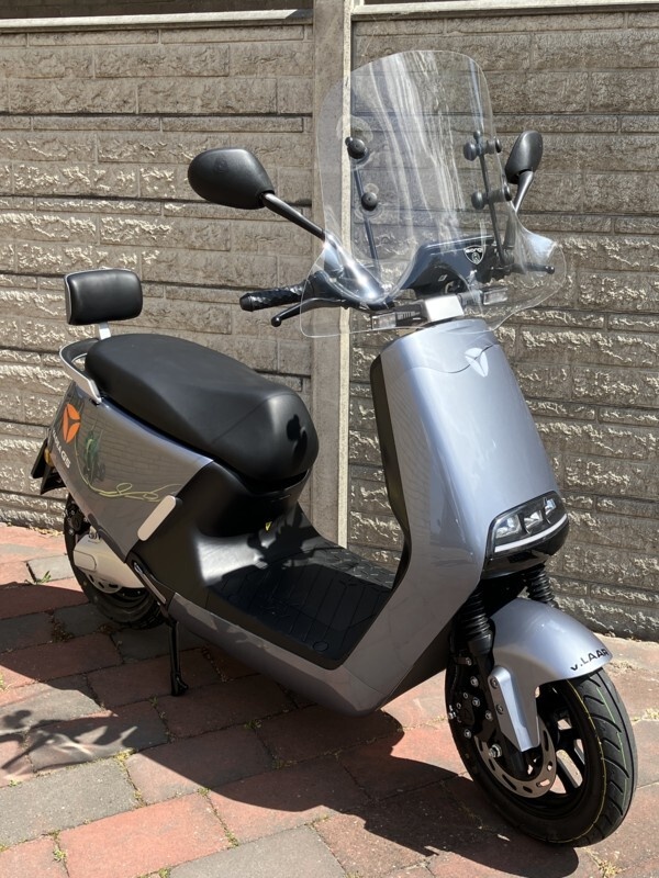 Afbeeldingslocatie: https://tweakers.net/i/-jtw-Bkjr3ESt4QSbddpz0Mv00Y=/fit-in/4920x3264/filters:max_bytes(3145728):no_upscale():strip_icc():strip_exif()/f/image/Q8czpl3wbXnEaHKQm979Vfcf.jpg?f=user_large