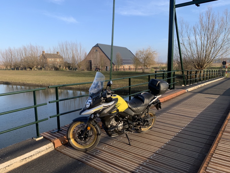 Afbeeldingslocatie: https://tweakers.net/i/-qJt5yb_5xVEWydgZtVNRWGT2JI=/800x/filters:strip_icc():strip_exif()/f/image/ETT8xf5OTmQ0eYctlcLVv3be.jpg?f=fotoalbum_large