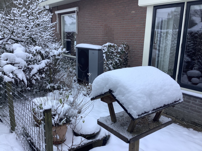 Afbeeldingslocatie: https://tweakers.net/i/-wqr6DcM6SiSaR9OFVhcSTMovB8=/800x/filters:strip_icc():strip_exif()/f/image/ScFl8mXq1eL7LGHEfs2K7xrZ.jpg?f=fotoalbum_large