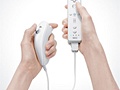 Nintendo Wii-controller met nun-chuck in handen (klein)
