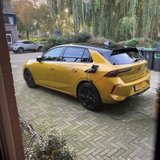 Afbeeldingslocatie: https://tweakers.net/i/-zWo-LD2Iu4qQFW9X6V7z5klCOY=/232x232/filters:strip_icc():strip_exif()/f/image/45v6qpq2vmVULm6SitHJk7Hh.jpg?f=fotoalbum_tile