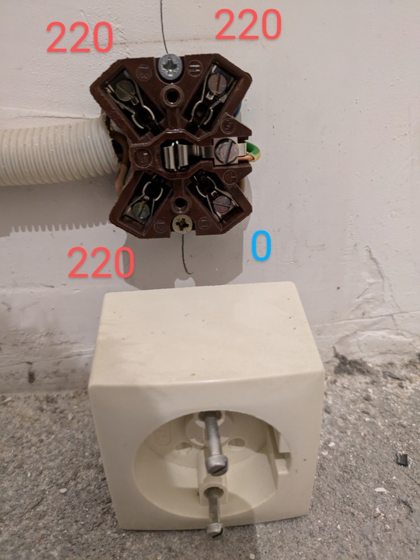 Afbeeldingslocatie: https://tweakers.net/i/05IDDlfvqB37axupOJ_wgC2FNhc=/x800/filters:strip_icc():strip_exif()/f/image/ek8c5IXoJEj7r0DcVew9q7VP.jpg?f=fotoalbum_large