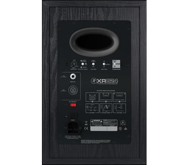 Mackie XR824