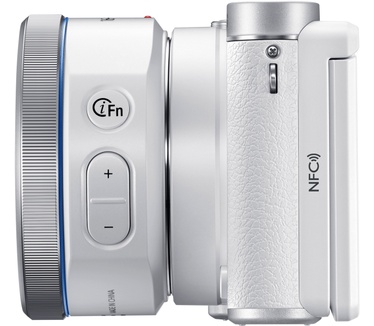 Samsung NX3000 + 16-50mm F3.5-5.6 Power Zoom Wit