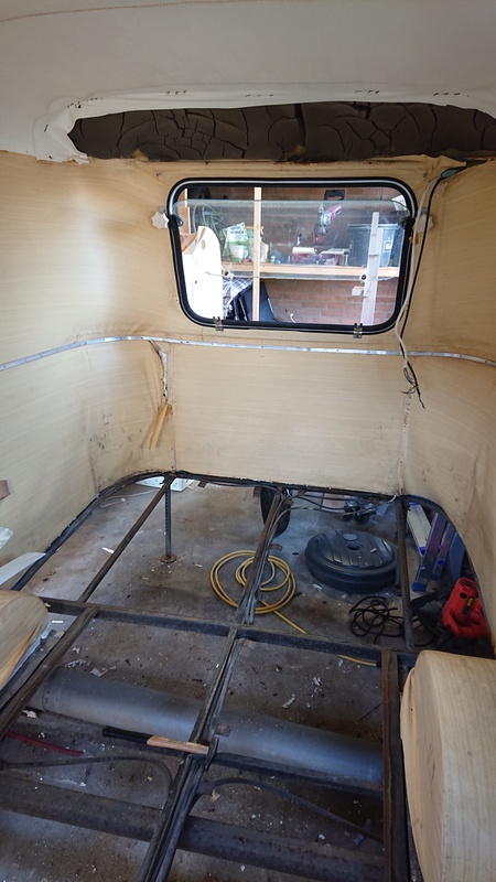 Afbeeldingslocatie: https://tweakers.net/i/0Am0hAHbTa5AM4lb9uR9wpHEVdM=/x800/filters:strip_icc():strip_exif()/f/image/Hj2vRj9ooroxDQ8ASoYxKxTB.jpg?f=fotoalbum_large