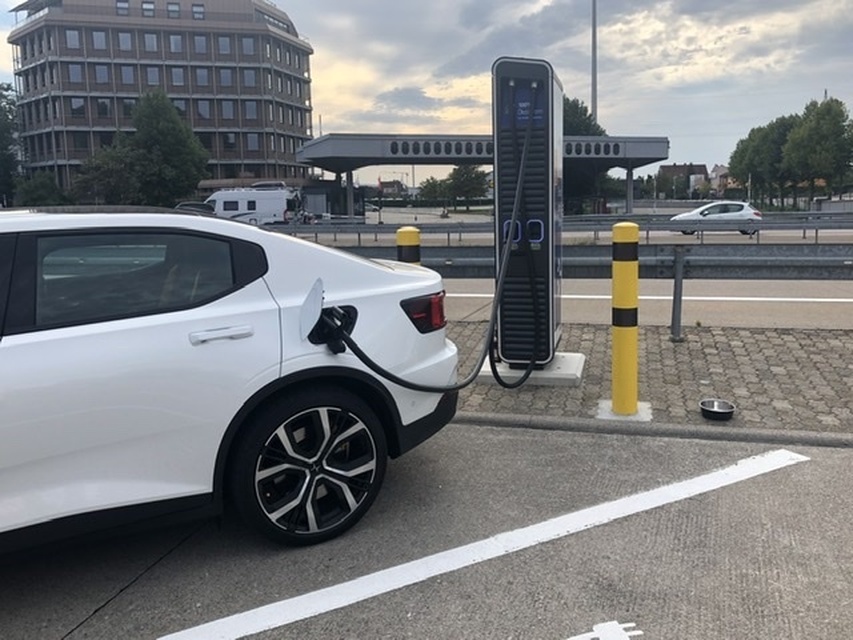 Afbeeldingslocatie: https://tweakers.net/i/0BeQjQMdIAZj49EiOWNQROr6UZc=/full-fit-in/4920x3264/filters:max_bytes(3145728):no_upscale():strip_icc():fill(white):strip_exif()/f/image/L2yqS209PD7kVCuiBw5iEEg4.jpg?f=user_large