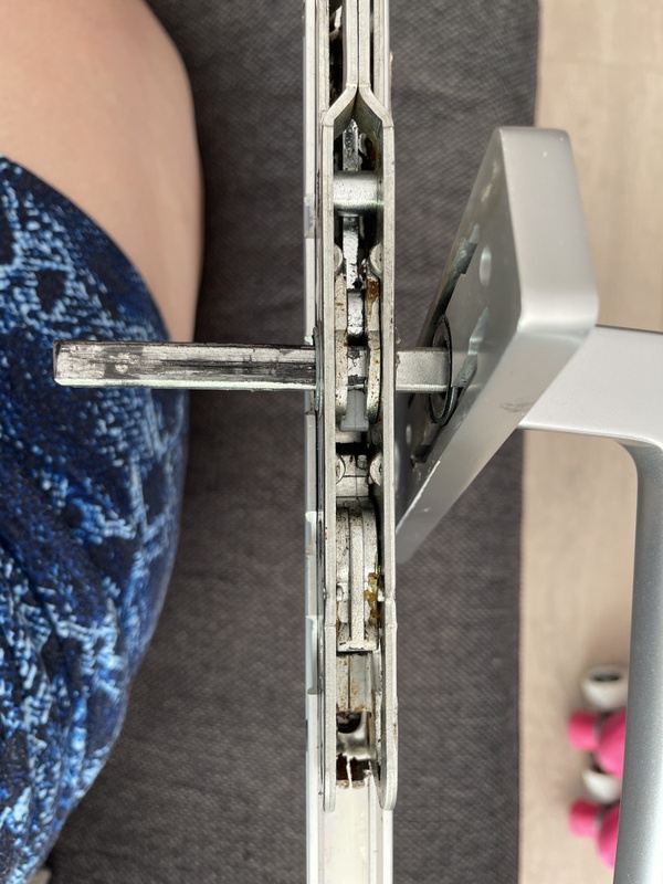 Afbeeldingslocatie: https://tweakers.net/i/0CHQHvFvgMDjoCzjH-3KC-271J0=/x800/filters:strip_icc():strip_exif()/f/image/ogY1zwTxblp1SOkghzyE0xvy.jpg?f=fotoalbum_large