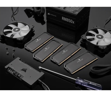 Corsair CMT64GX5M2B6000C40