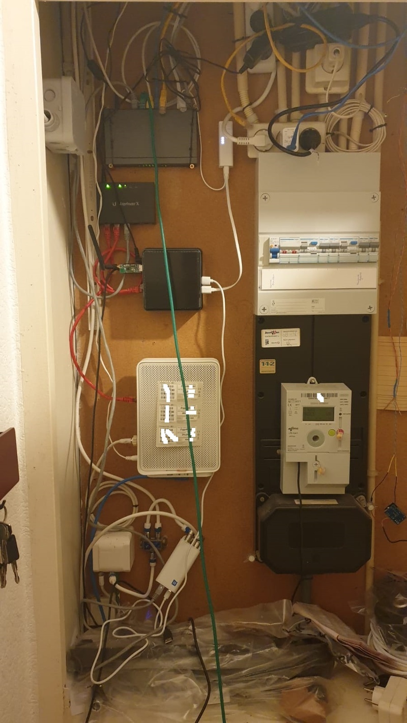 Afbeeldingslocatie: https://tweakers.net/i/0Ch9vgsYH4yx9INVTqGK-Ykh9DU=/800x/filters:strip_icc():strip_exif()/f/image/t7pjMt1EiyyxszvXmQZ2cBUX.jpg?f=fotoalbum_large