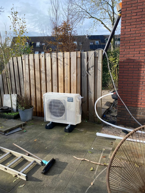 Afbeeldingslocatie: https://tweakers.net/i/0KA168dMKa7yXMZiDyCMS3M4aMY=/x800/filters:strip_icc():strip_exif()/f/image/Fel9hm6hllORP5oMmqQ0SJYz.jpg?f=fotoalbum_large
