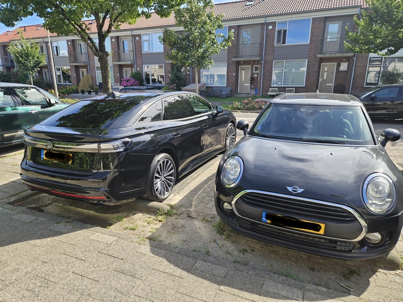Afbeeldingslocatie: https://tweakers.net/i/0MyxGCUquJ1XyV_2Zvj63mREUr0=/800x/filters:strip_icc():strip_exif()/f/image/ctya2pDVqpwWz83GvOWTemMQ.jpg?f=fotoalbum_large