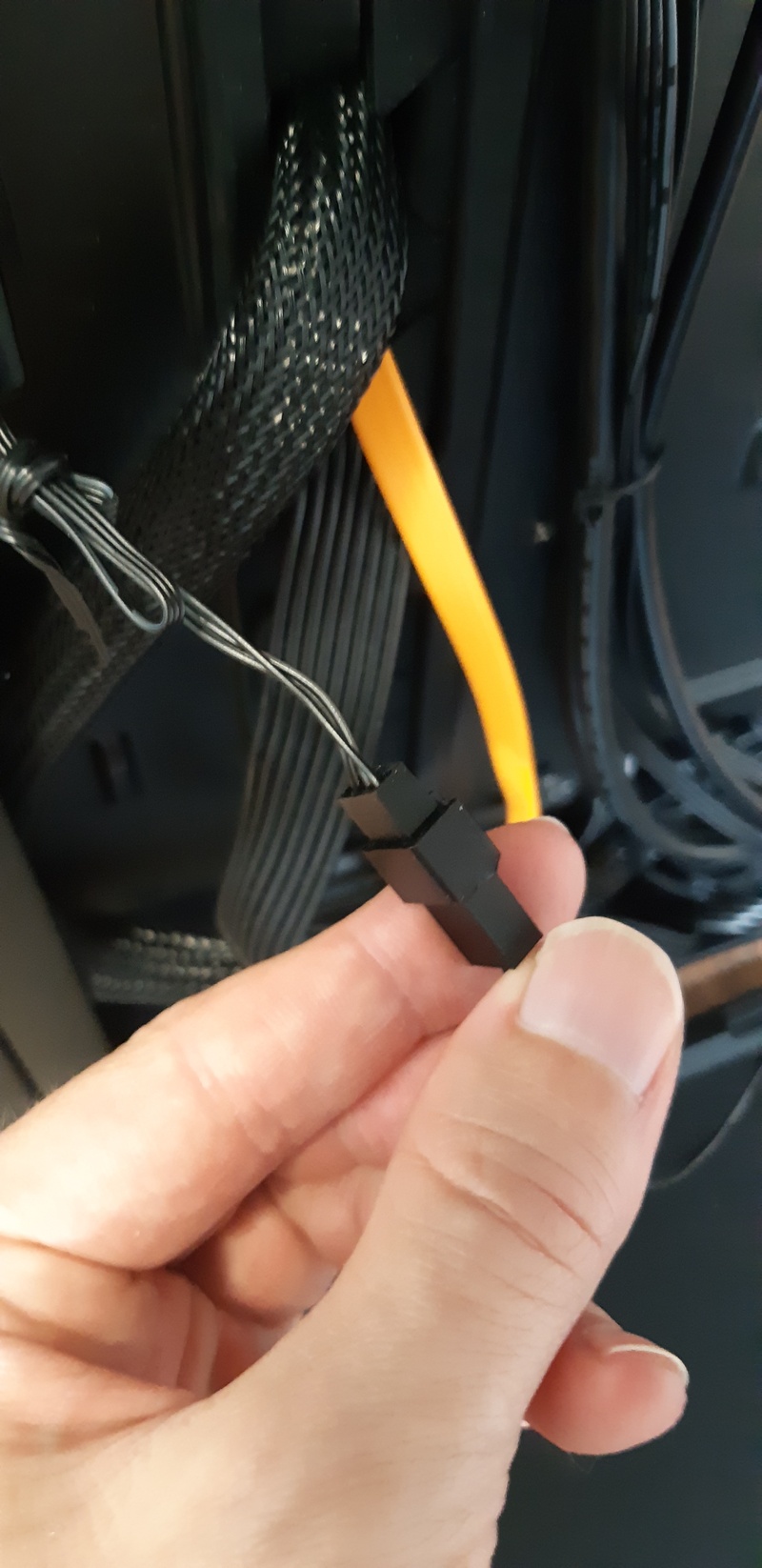 Afbeeldingslocatie: https://tweakers.net/i/0Ptm0N0jb1IZfwRcY1TXJx-Iq54=/800x/filters:strip_icc():strip_exif()/f/image/y3JUbYu7OhA0N0OnWtxzrIzR.jpg?f=fotoalbum_large