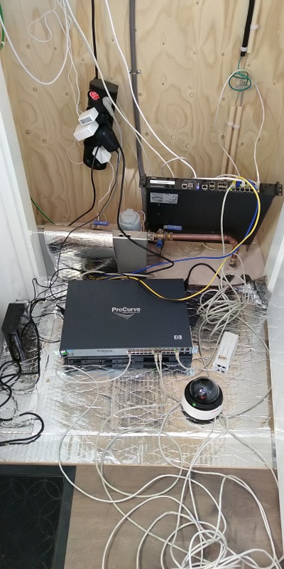 Afbeeldingslocatie: https://tweakers.net/i/0VtpZRuf2LrOqNrZf11-EVdCTeM=/x800/filters:strip_icc():strip_exif()/f/image/cAsFqCUlLX1FLq4AvGSNTADC.jpg?f=fotoalbum_large