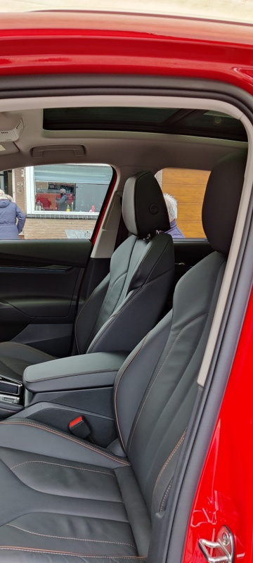 Afbeeldingslocatie: https://tweakers.net/i/0XPpTCwRXG3rIoXmHy3F9FNm7gM=/x800/filters:strip_icc():strip_exif()/f/image/li75GXBM2CRxQ7u9CFq8mRPp.jpg?f=fotoalbum_large