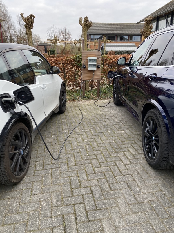 Afbeeldingslocatie: https://tweakers.net/i/0ZIfTfiHwXU0OfZiE4w4W0mmIQk=/x800/filters:strip_icc():strip_exif()/f/image/e3JBrPcNqyJol0W1akDm9jVZ.jpg?f=fotoalbum_large