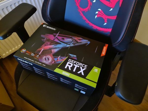 Afbeeldingslocatie: https://tweakers.net/i/0ZPMKGo19DOiawEYVZD3gYS0AuI=/full-fit-in/4920x3264/filters:max_bytes(3145728):no_upscale():strip_icc():fill(white):strip_exif()/f/image/7ZocEUvH3T4EhDBvhFXd3pIk.jpg?f=user_large