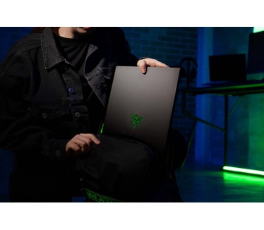 Razer Blade 15 (RZ09-0485ZED3-R3E1)
