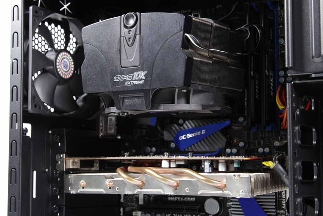 Cooler Master Silencio 650 - inbouw: cpu-koeler en exhaust