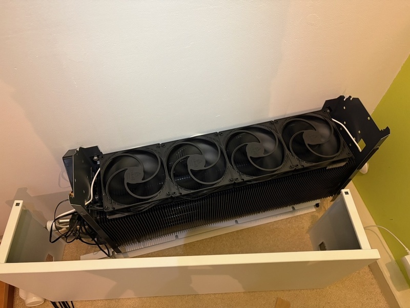 Afbeeldingslocatie: https://tweakers.net/i/0o9wvmcEEKBsu_F95KFLphd4Pi0=/800x/filters:strip_icc():strip_exif()/f/image/5t1P6U9oFmZBqErW3GA4J3Yp.jpg?f=fotoalbum_large