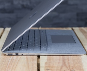 Microsoft Surface Laptop
