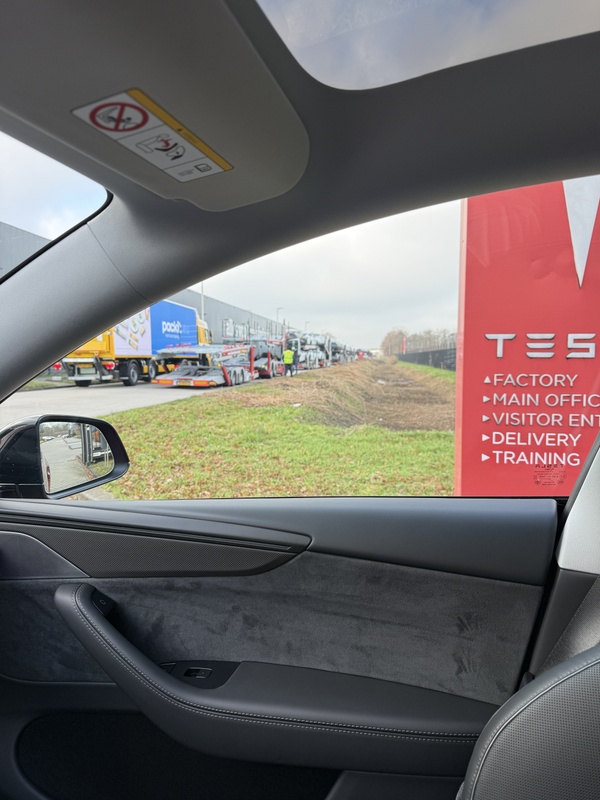 Afbeeldingslocatie: https://tweakers.net/i/0tQNdOYhpxWbn-j-4MG3A5cLhqQ=/x800/filters:strip_icc():strip_exif()/f/image/vOvd8lOzTqVO7sDF9KpCa0QD.jpg?f=fotoalbum_large