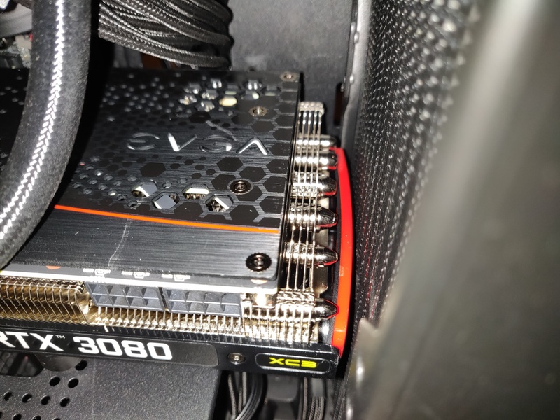 Afbeeldingslocatie: https://tweakers.net/i/0ykwsmXUmonZFAnZ0PKbHz79j3g=/800x/filters:strip_icc():strip_exif()/f/image/iQthKBF11HYL6x6f9qtH6yqJ.jpg?f=fotoalbum_large