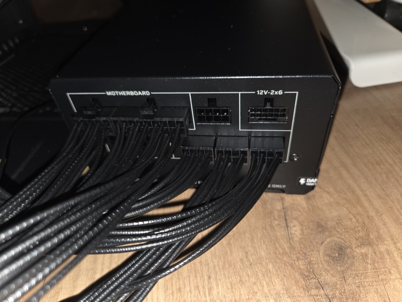 Afbeeldingslocatie: https://tweakers.net/i/1-UGcSYotQThmT7Xnj4jDOfmuSI=/800x/filters:strip_icc():strip_exif()/f/image/79MifS6xRjsvegxqXLUERbgI.jpg?f=fotoalbum_large