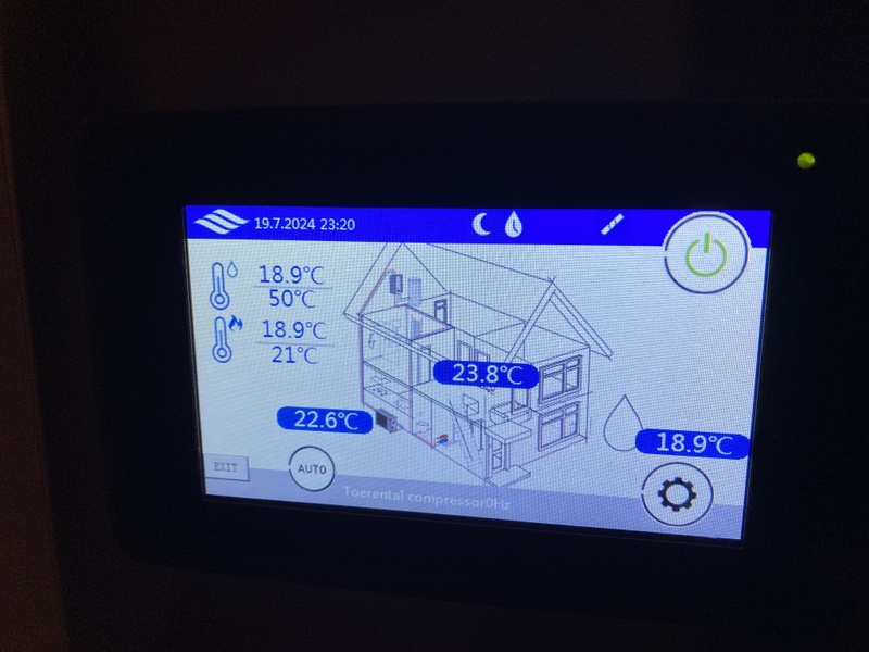 Afbeeldingslocatie: https://tweakers.net/i/10ZuLxC_ClrQe1xDusTKw57sIfE=/800x/filters:strip_icc():strip_exif()/f/image/ed8F1BbBGFxbogF7132QLW87.jpg?f=fotoalbum_large
