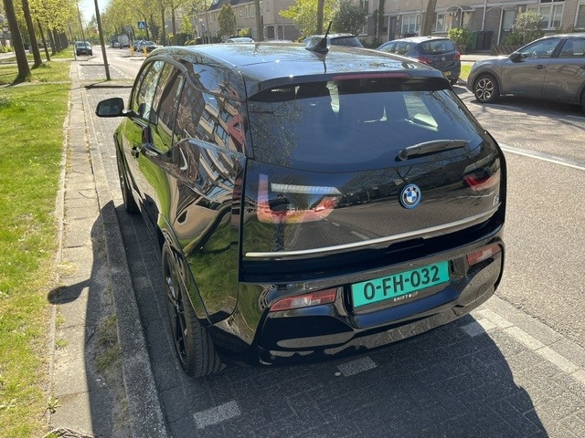 Afbeeldingslocatie: https://tweakers.net/i/11n7T2HbRzAv4bLVdD3kpgxuLTE=/fit-in/4920x3264/filters:max_bytes(3145728):no_upscale():strip_icc():strip_exif()/f/image/To6NeYShlYzwQ7uZuUmVe6pQ.jpg?f=user_large