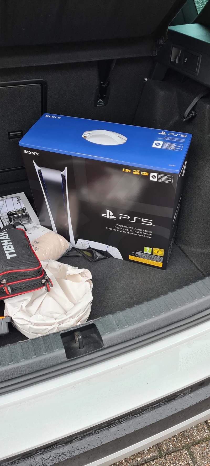 Afbeeldingslocatie: https://tweakers.net/i/15zRZVt8OhZDf7F1FkK1Kk1vrW0=/800x/filters:strip_icc():strip_exif()/f/image/bMVqseO6oYK1CJFWukHDpFlg.jpg?f=fotoalbum_large