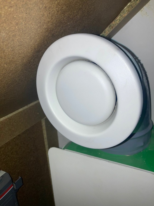 Afbeeldingslocatie: https://tweakers.net/i/1CqDsUklTKp8xXep6g2WwhFD95A=/x800/filters:strip_icc():strip_exif()/f/image/53eBzeLcBF7aNccDAEJg7YAH.jpg?f=fotoalbum_large