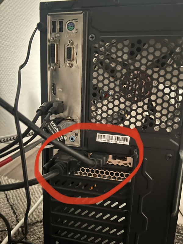 Afbeeldingslocatie: https://tweakers.net/i/1CzmMATGM0pNHx2QNNfBgYVMLUI=/x800/filters:strip_icc():strip_exif()/f/image/JEursXKVOrJaAfl6zVd5VzQm.jpg?f=fotoalbum_large