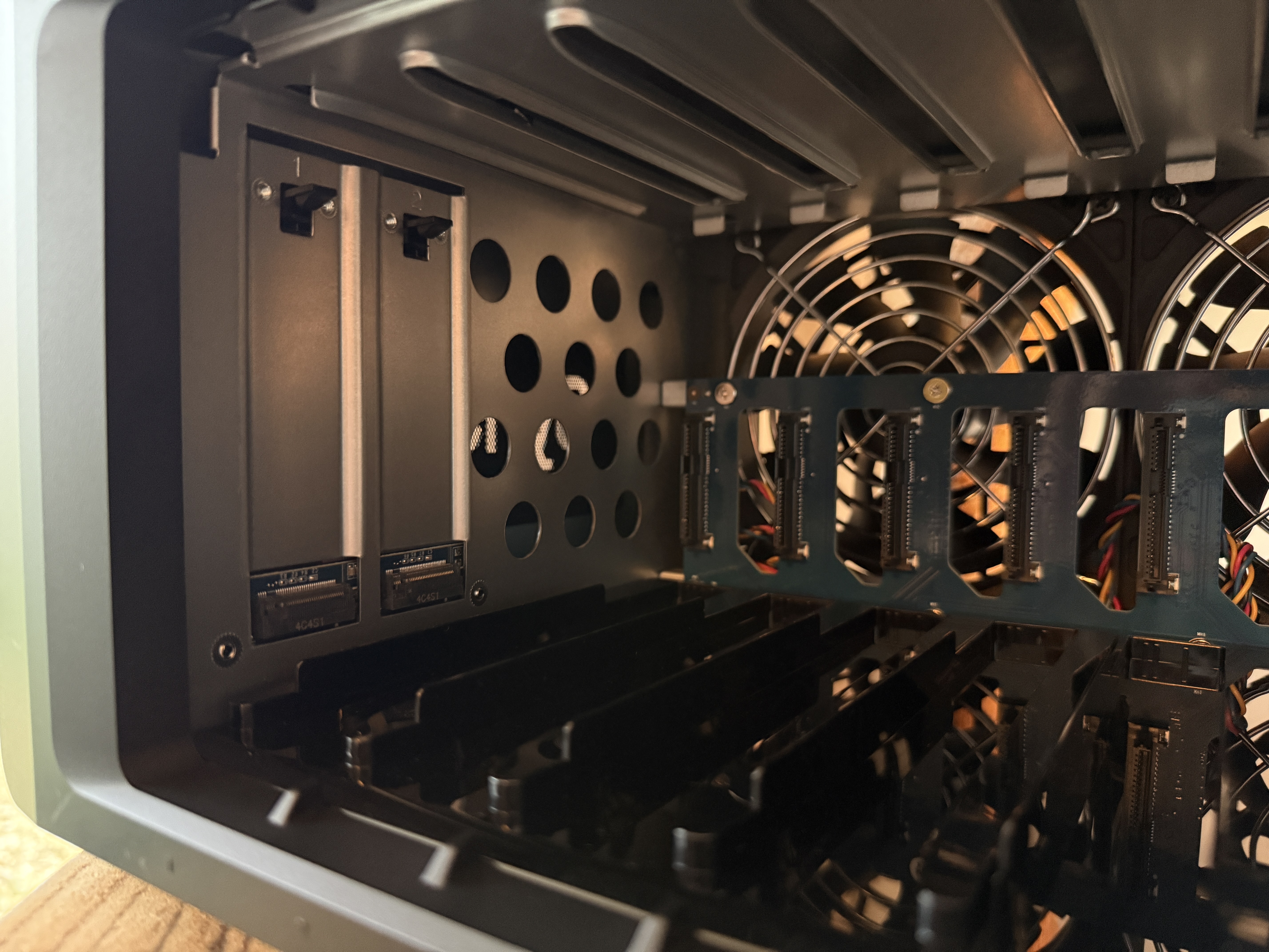 Afbeeldingslocatie: https://tweakers.net/i/1JVG4sgYqi9CjVybC80zrxx8OIc=/m/383141/1VDfvaQWvtreONufHfAFDaB9Ob9RZv3annE4GBakNRl2sRH7aI.jpeg