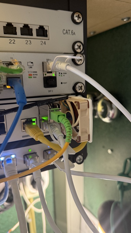 Afbeeldingslocatie: https://tweakers.net/i/1LW1bpNDGTnyJWOnqyyrJyrEKgA=/x800/filters:strip_icc():strip_exif()/f/image/GeyqG86ZMreVNxunB8hBQuZd.jpg?f=fotoalbum_large