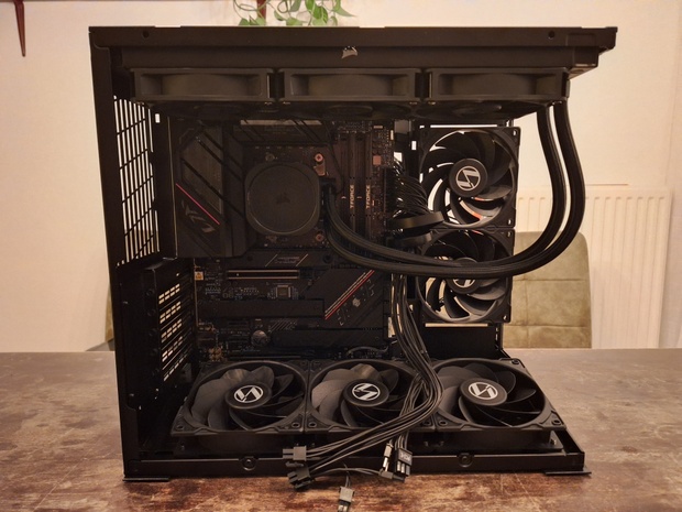 Afbeeldingslocatie: https://tweakers.net/i/1LnvW1zlj9uz8_fMyOYN4TA5_6U=/620x/filters:strip_icc():strip_exif()/m/2271134/1VsbEpPOo2nxITFCQ2md6NXC8V9qqCNjFbkI4KKKQd31ZHpNlk.jpeg?f=620xauto