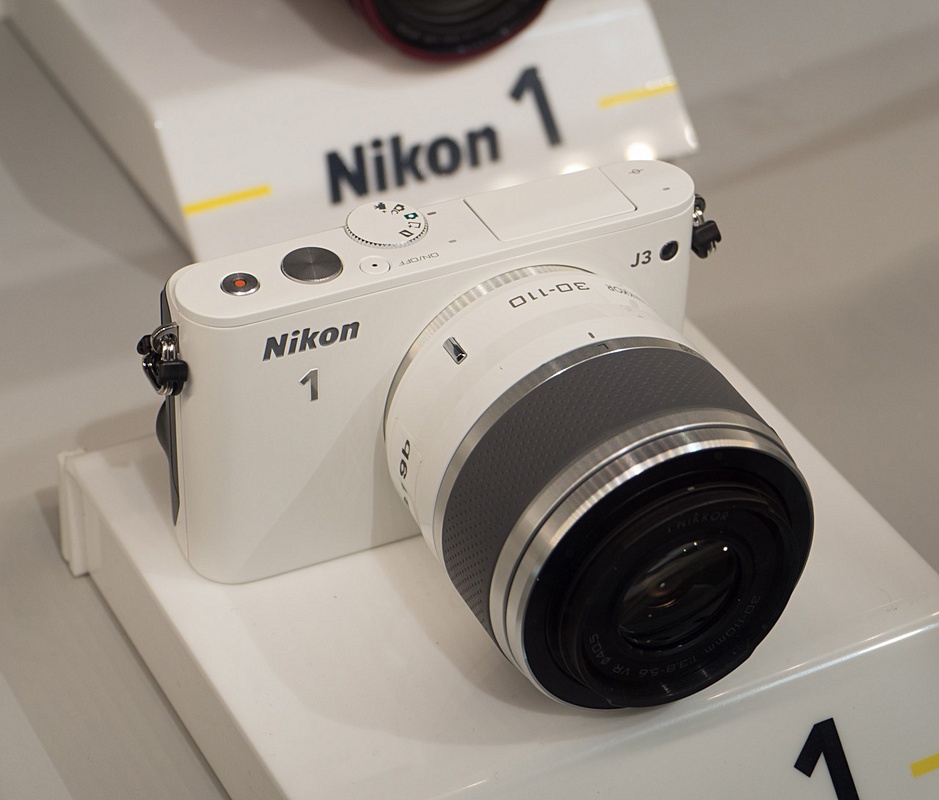 Nikon 1 J3 en S1 de lineup compleet Nikon 1 J3 Handson Tweakers