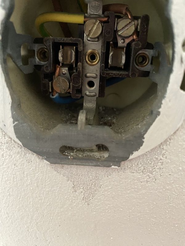 Afbeeldingslocatie: https://tweakers.net/i/1R2beDLo0F9itRQN2-3X5eZUEfA=/x800/filters:strip_icc():strip_exif()/f/image/SB0wToJ79LK4hTV7d2iSCmYp.jpg?f=fotoalbum_large