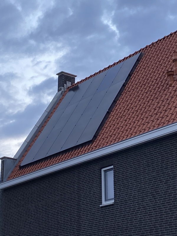 Afbeeldingslocatie: https://tweakers.net/i/1RueSxZPmM6YUiPYcLAQVjUjFoA=/x800/filters:strip_icc():strip_exif()/f/image/5BERZJWBcV9JyUtNqnB3oSoF.jpg?f=fotoalbum_large