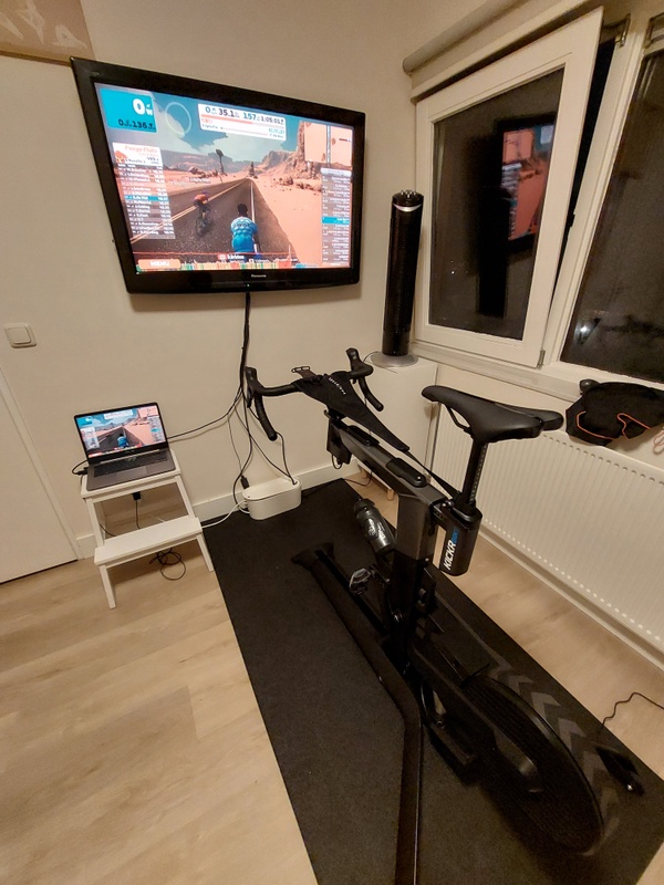 Afbeeldingslocatie: https://tweakers.net/i/1SVESXfCHAMv8ZhDFqXfuAlpVT8=/x800/filters:strip_icc():strip_exif()/f/image/mQ2wX66CODZfPc2gHBsPz4P6.jpg?f=fotoalbum_large