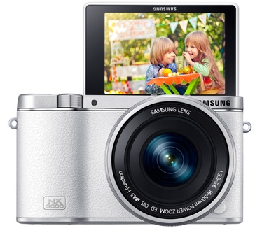 Samsung NX3000 + 16-50mm F3.5-5.6 Power Zoom Wit