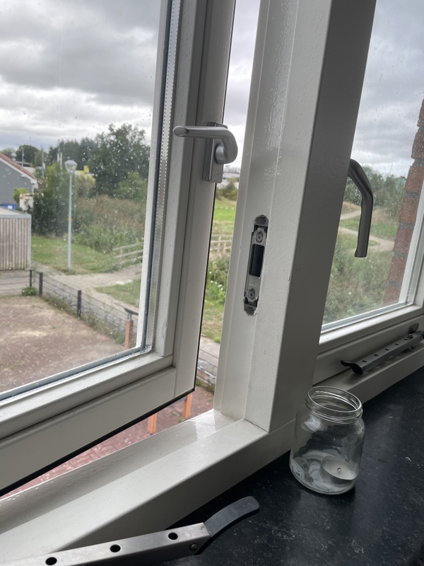 Afbeeldingslocatie: https://tweakers.net/i/1WerW3O4RN7Hk-UoIHqMq67eZKo=/x800/filters:strip_icc():strip_exif()/f/image/Mn3AkDlLj5z3WbnuP37x6azF.jpg?f=fotoalbum_large