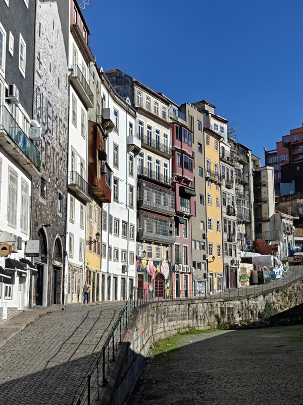 Afbeeldingslocatie: https://tweakers.net/i/1YKEGovQ7yyRKH3BtTicnZs8RpU=/x800/filters:strip_icc():strip_exif()/f/image/u0eCg1YgFVt2dcf3J4FUMwLV.jpg?f=fotoalbum_large