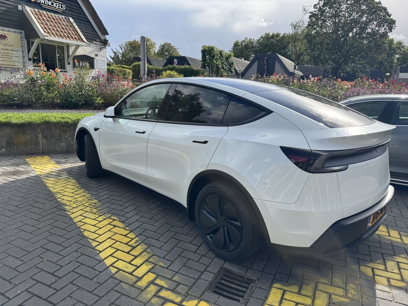Afbeeldingslocatie: https://tweakers.net/i/1Z7-KYUpA6vQIDq9gZWkqUux2CA=/800x/filters:strip_icc():strip_exif()/f/image/1LeIWU9LcTB1gNKGmmPbZp4h.jpg?f=fotoalbum_large