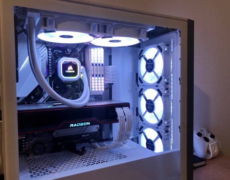 Afbeeldingslocatie: https://tweakers.net/i/1_7lqb10HrUXZiNHrTKKjmCEoXA=/800x/filters:strip_icc():strip_exif()/f/image/9qjBp9lH6b7gO7QZyXjIcZ27.jpg?f=fotoalbum_large