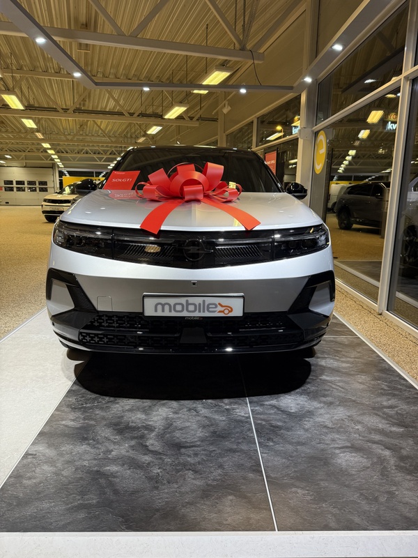 Afbeeldingslocatie: https://tweakers.net/i/1fYo35peVWIRt0g6psmk_XC6xrI=/x800/filters:strip_icc():strip_exif()/f/image/GeqQVqOPuqpEdfEPvGYu5jHN.jpg?f=fotoalbum_large