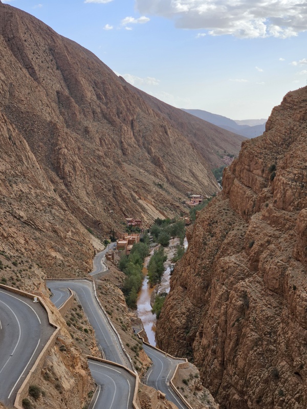 Afbeeldingslocatie: https://tweakers.net/i/1gzcPjOt9py6kE8V6Iwn1OCvPnI=/x800/filters:strip_icc():strip_exif()/f/image/C6GghOE5SZOA98HwJvqlfxXD.jpg?f=fotoalbum_large