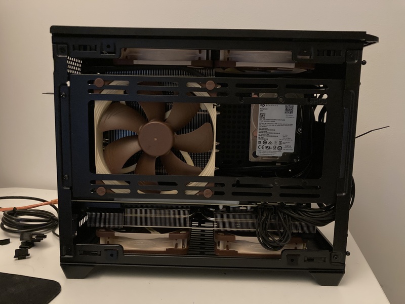 Afbeeldingslocatie: https://tweakers.net/i/1hkw5fqjSfr5lzyLQGxD6ivdX2o=/800x/filters:strip_icc():strip_exif()/f/image/gVAfVj8moNsXdnZaw405BEgA.jpg?f=fotoalbum_large