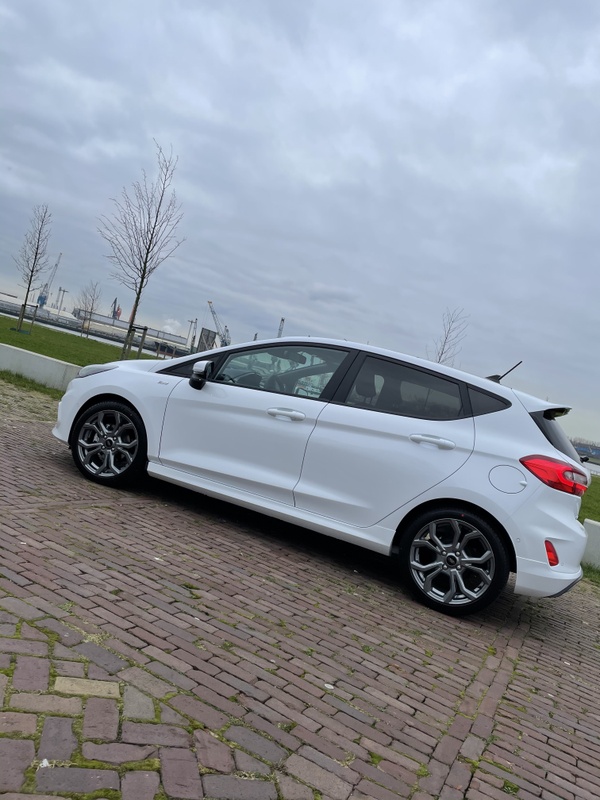 Afbeeldingslocatie: https://tweakers.net/i/1iJGWC32vQTLvxMhI7aijacyF_Q=/x800/filters:strip_icc():strip_exif()/f/image/PrjJ3ZaXrjcNsxfCimUcgWGO.jpg?f=fotoalbum_large